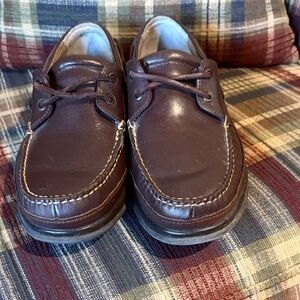 Men's Classic Brown Leather Boat Moccasins Size 7 with 6E width